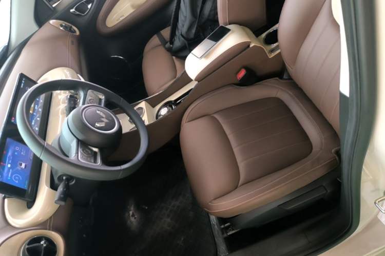 Used Wuling Bingo 2024 333 km Enjoyment Version Left Front Seat