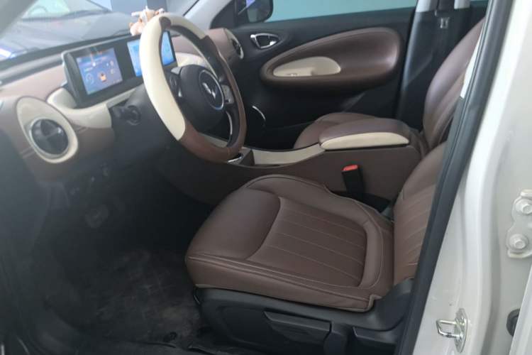Used Wuling Bingo 2024 333 km Enjoyment Version Left Front Seat