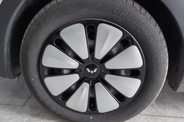 Used Wuling Bingo 2024 333 km Enjoyment Version Left Front Wheel Hub
