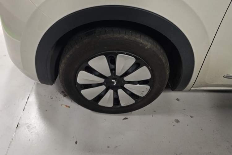 Used Wuling Bingo 2024 333 km Enjoyment Version Left Front Wheel Hub