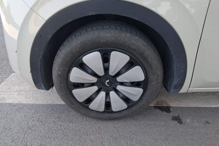 Used Wuling Bingo 2024 333 km Enjoyment Version Left Front Wheel Hub