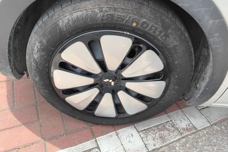 Used Wuling Bingo 2024 333 km Enjoyment Version Left Front Wheel Hub