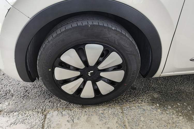 Used Wuling Bingo 2024 333 km Enjoyment Version Left Front Wheel Hub