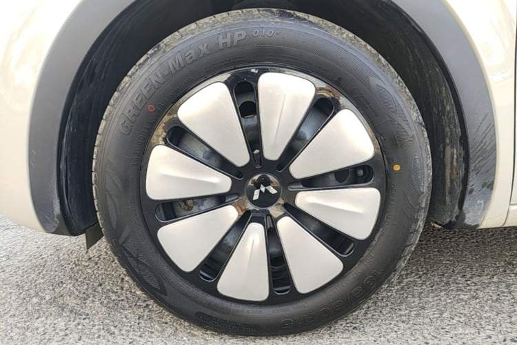Used Wuling Bingo 2024 333 km Enjoyment Version Left Front Wheel Hub
