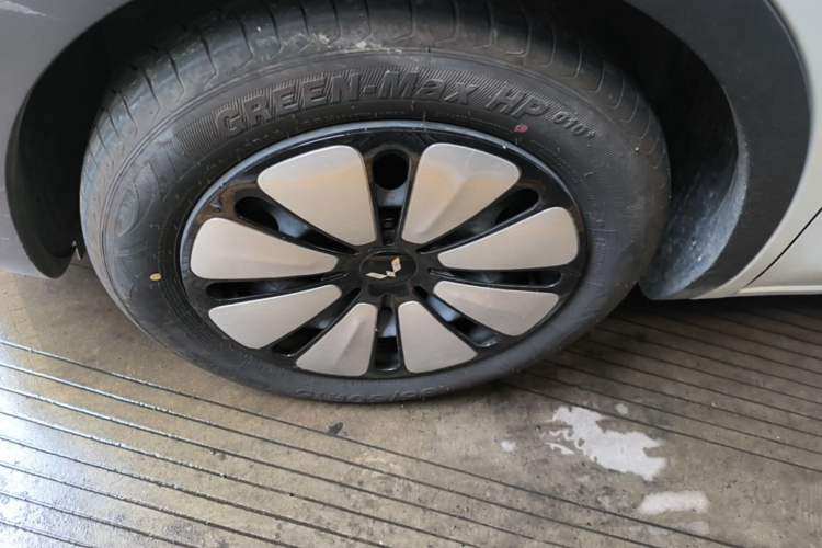 Used Wuling Bingo 2024 333 km Enjoyment Version Left Front Wheel Hub