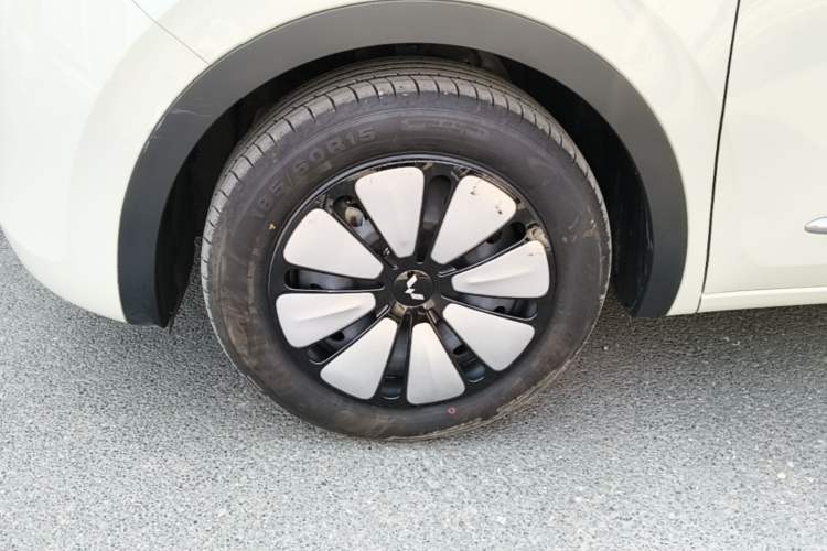 Used Wuling Bingo 2024 333 km Enjoyment Version Left Front Wheel Hub