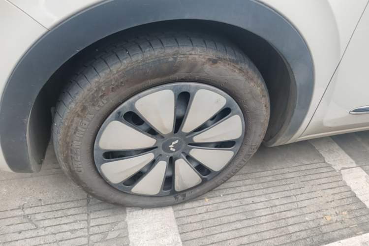 Used Wuling Bingo 2024 333 km Enjoyment Version Left Front Wheel Hub