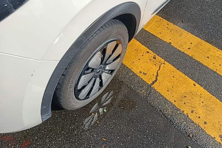 Used Wuling Bingo 2024 333 km Enjoyment Version Left Front Wheel Hub