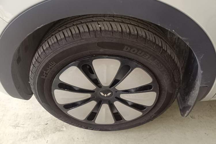 Used Wuling Bingo 2024 333 km Enjoyment Version Left Front Wheel Hub