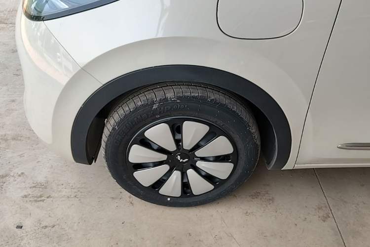 Used Wuling Bingo 2024 333 km Enjoyment Version Left Front Wheel Hub