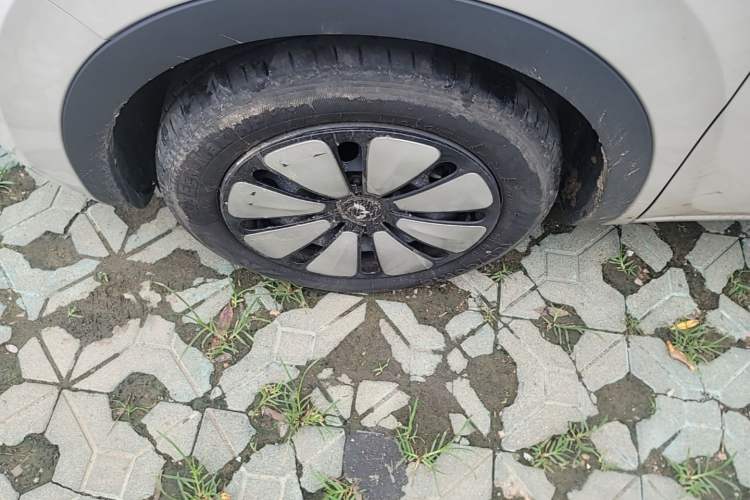 Used Wuling Bingo 2024 333 km Enjoyment Version Left Front Wheel Hub