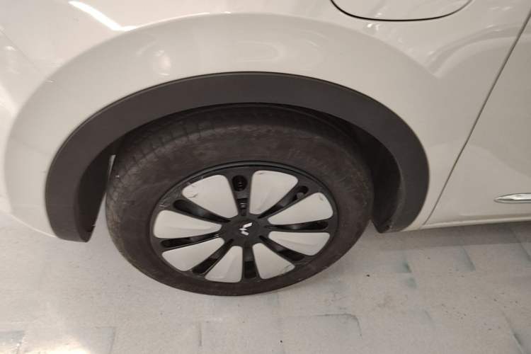 Used Wuling Bingo 2024 333 km Enjoyment Version Left Front Wheel Hub