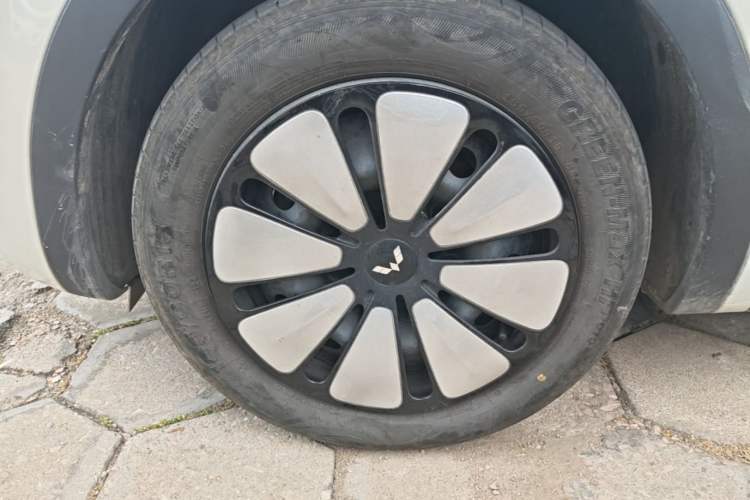 Used Wuling Bingo 2024 333 km Enjoyment Version Left Front Wheel Hub