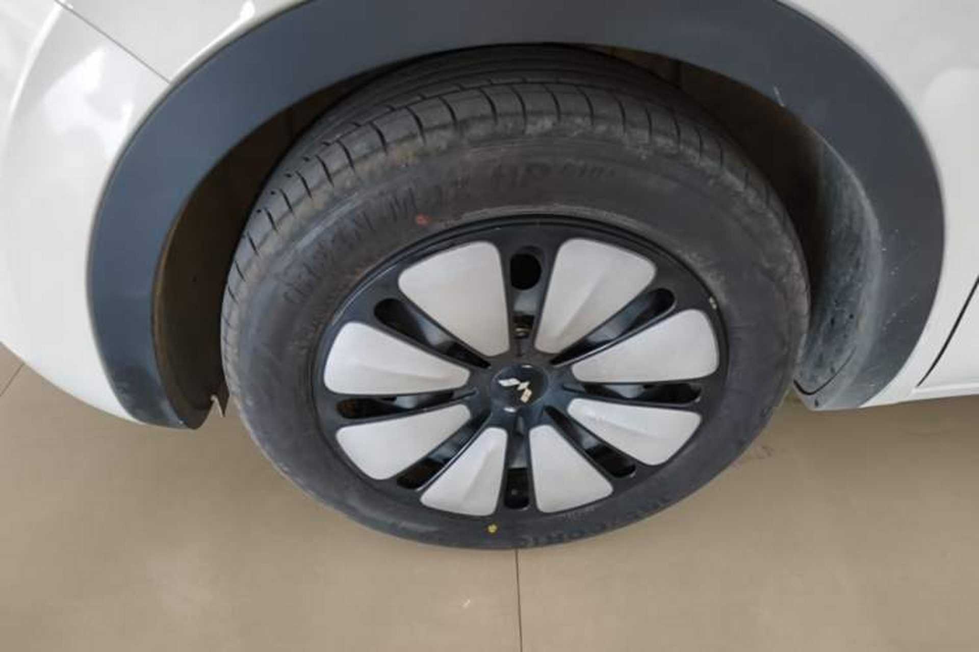 Used Wuling Bingo 2024 333 km Enjoyment Version Left Front Wheel Hub