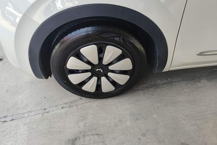Used Wuling Bingo 2024 333 km Enjoyment Version Left Front Wheel Hub