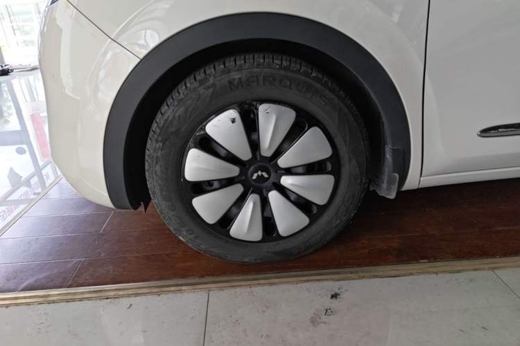 Used Wuling Bingo 2024 333 km Enjoyment Version Left Front Wheel Hub