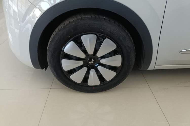 Used Wuling Bingo 2024 333 km Enjoyment Version Left Front Wheel Hub