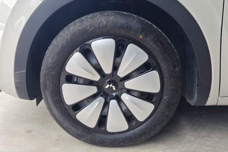 Used Wuling Bingo 2024 333 km Enjoyment Version Left Front Wheel Hub