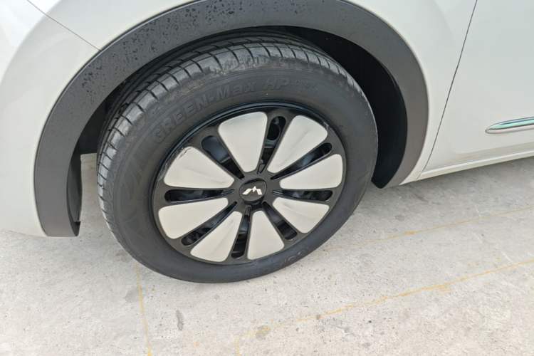 Used Wuling Bingo 2024 333 km Enjoyment Version Left Front Wheel Hub