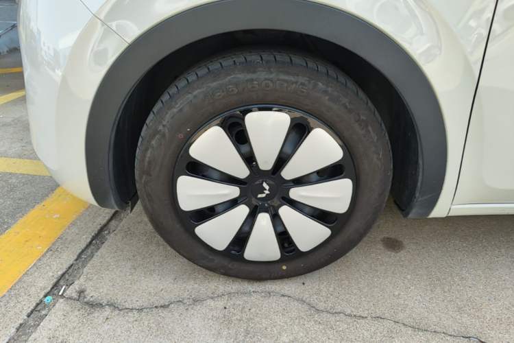 Used Wuling Bingo 2024 333 km Enjoyment Version Left Front Wheel Hub