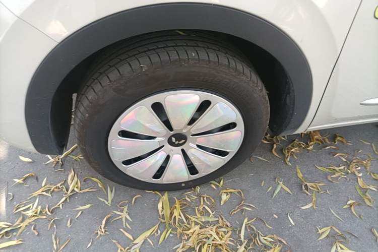 Used Wuling Bingo 2024 203km Light Edition Left Front Wheel Hub