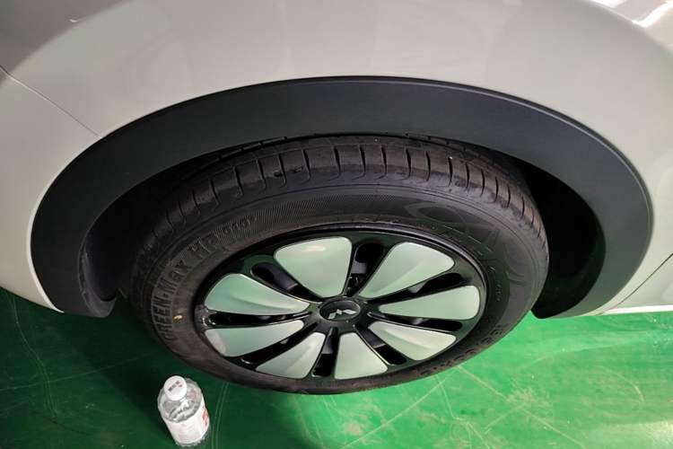 Used Wuling Bingo 2024 333 km Enjoyment Version Left Front Wheel Hub