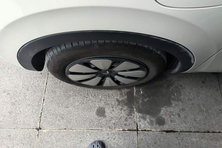 Used Wuling Bingo 2024 333 km Enjoyment Version Left Front Wheel Hub