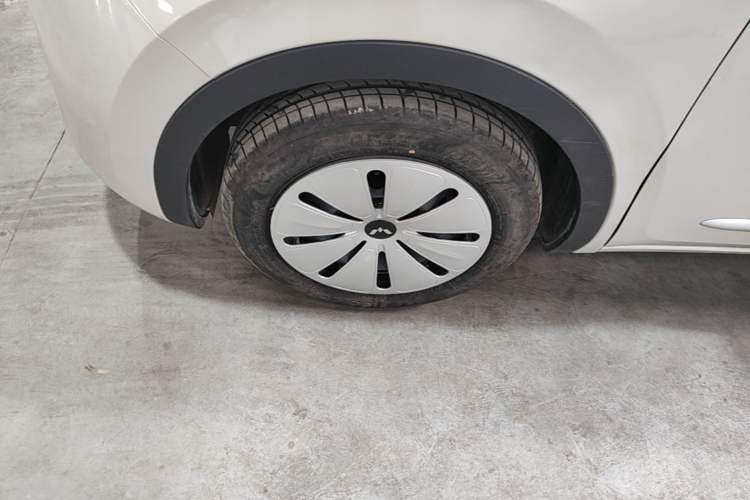 Used Wuling Bingo 2024 203km Light Edition Left Front Wheel Hub