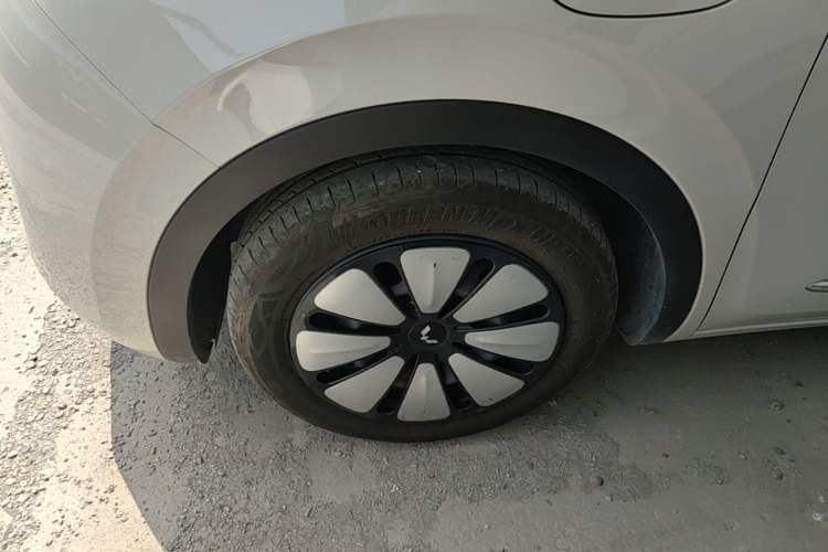 Used Wuling Bingo 2024 333 km Enjoyment Version Left Front Wheel Hub