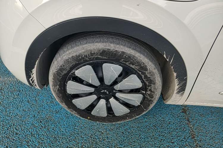 Used Wuling Bingo 2024 333 km Enjoyment Version Left Front Wheel Hub