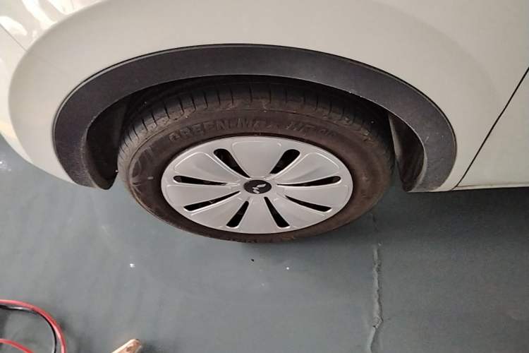 Used Wuling Bingo 2024 203km Light Edition Left Front Wheel Hub