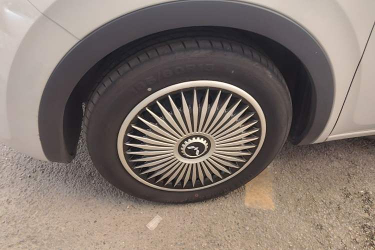 Used Wuling Bingo 2024 333 km Enjoyment Version Left Front Wheel Hub