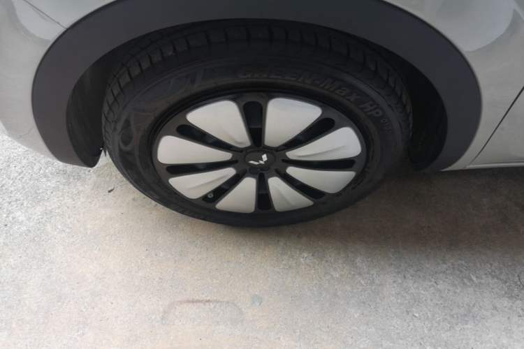 Used Wuling Bingo 2024 333 km Enjoyment Version Left Front Wheel Hub