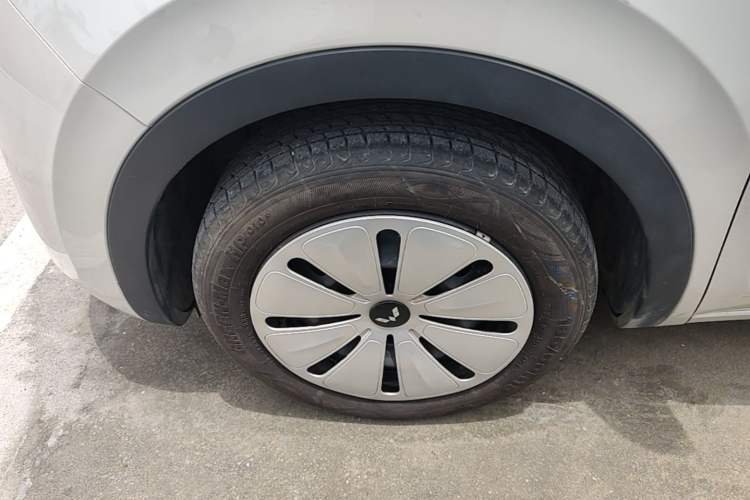 Used Wuling Bingo 2024 203km Light Edition Left Front Wheel Hub