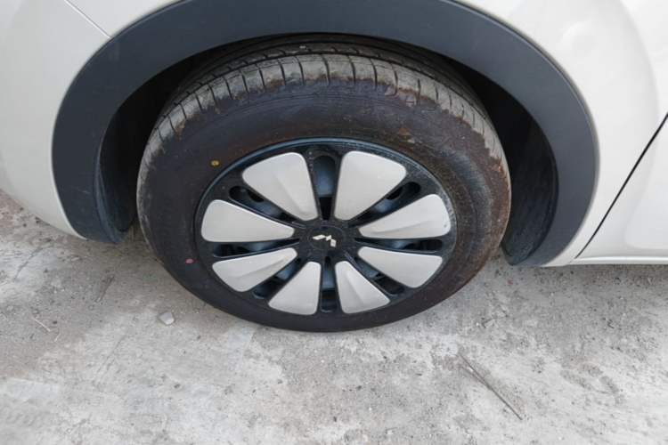 Used Wuling Bingo 2024 333 km Enjoyment Version Left Front Wheel Hub