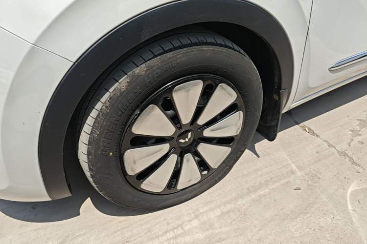 Used Wuling Bingo 2024 333 km Enjoyment Version Left Front Wheel Hub