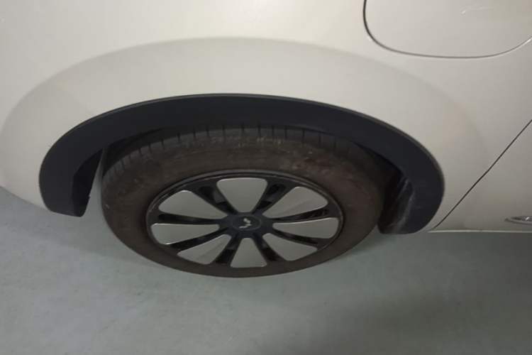 Used Wuling Bingo 2024 333 km Enjoyment Version Left Front Wheel Hub