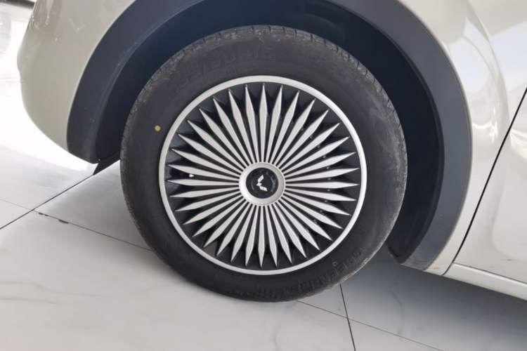 Used Wuling Bingo 2024 333 km Enjoyment Version Left Front Wheel Hub