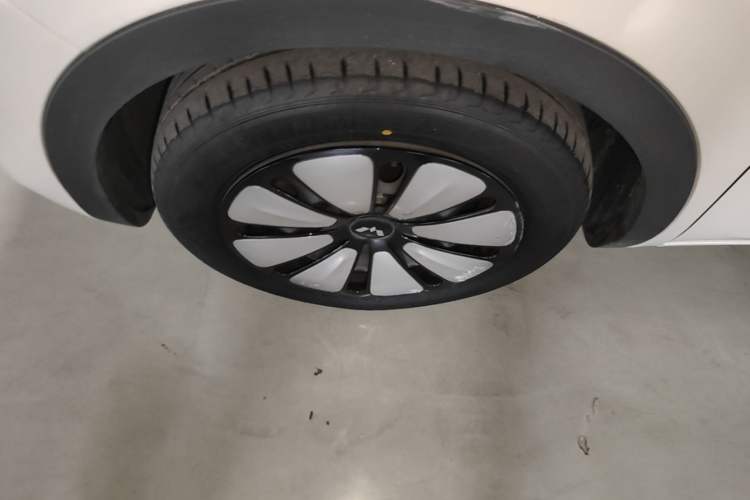 Used Wuling Bingo 2024 333 km Enjoyment Version Left Front Wheel Hub