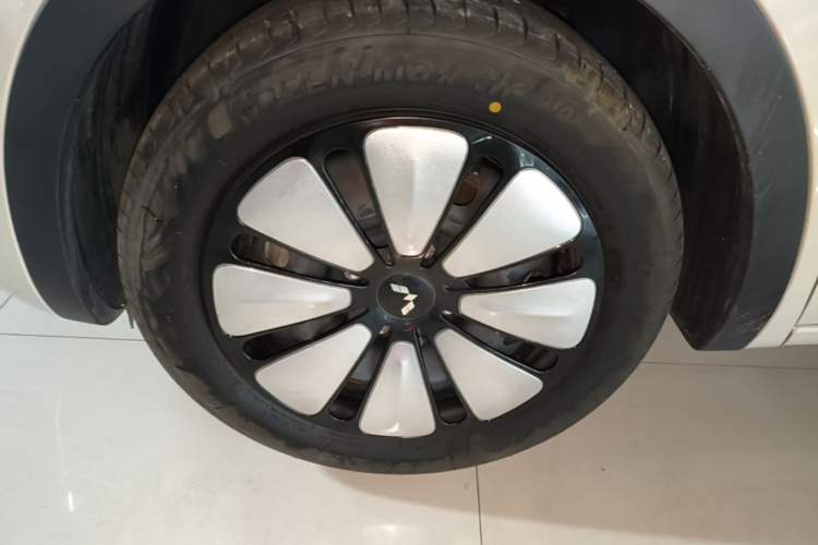 Used Wuling Bingo 2024 333 km Enjoyment Version Left Front Wheel Hub