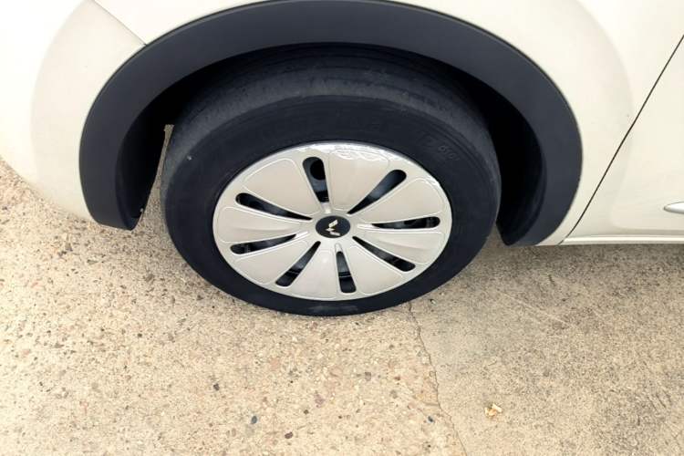 Used Wuling Bingo 2024 203km Light Edition Left Front Wheel Hub