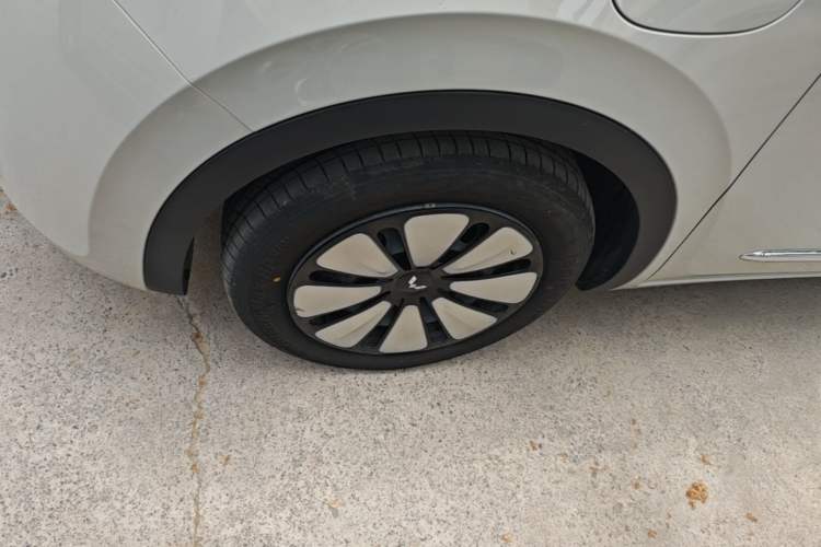Used Wuling Bingo 2024 333 km Enjoyment Version Left Front Wheel Hub