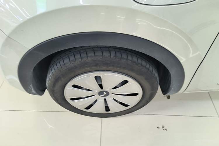 Used Wuling Bingo 2024 203km Light Edition Left Front Wheel Hub