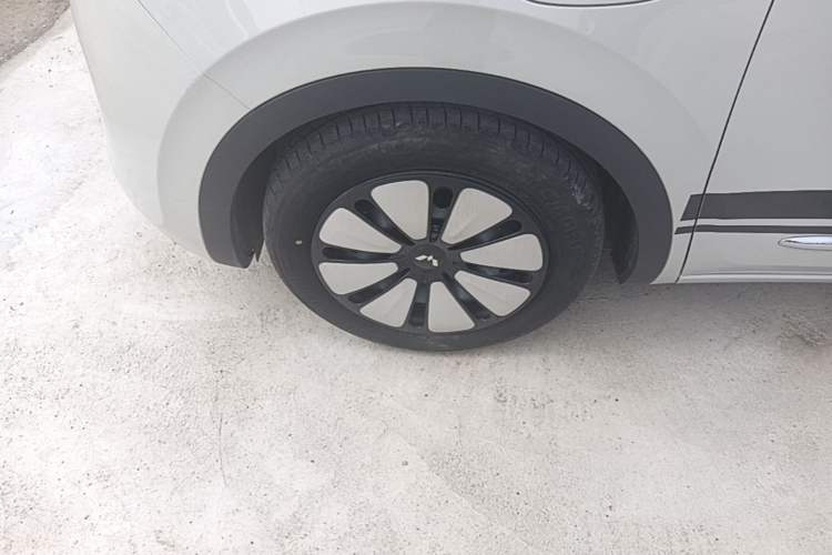 Used Wuling Bingo 2024 333 km Enjoyment Version Left Front Wheel Hub