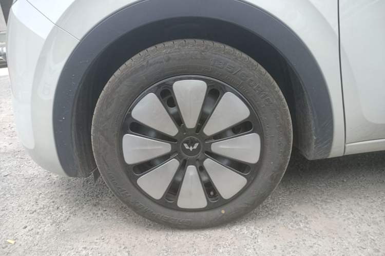 Used Wuling Bingo 2024 333 km Enjoyment Version Left Front Wheel Hub