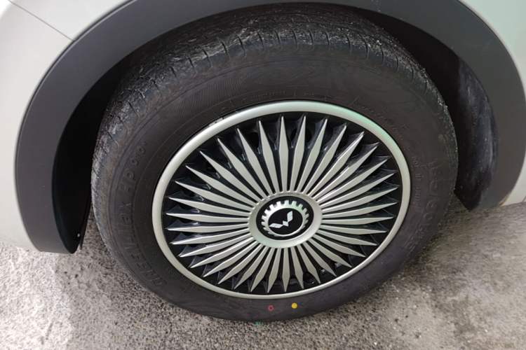 Used Wuling Bingo 2024 333 km Enjoyment Version Left Front Wheel Hub