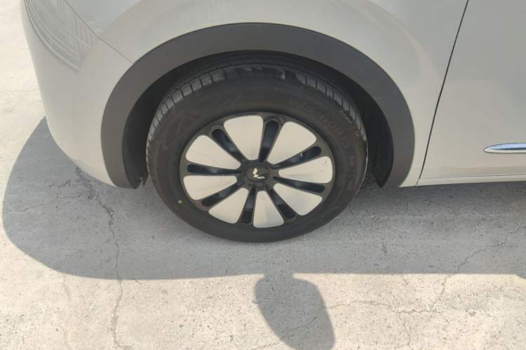 Used Wuling Bingo 2024 333 km Enjoyment Version Left Front Wheel Hub