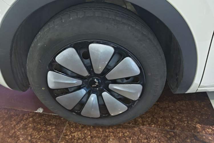 Used Wuling Bingo 2024 333 km Enjoyment Version Left Front Wheel Hub