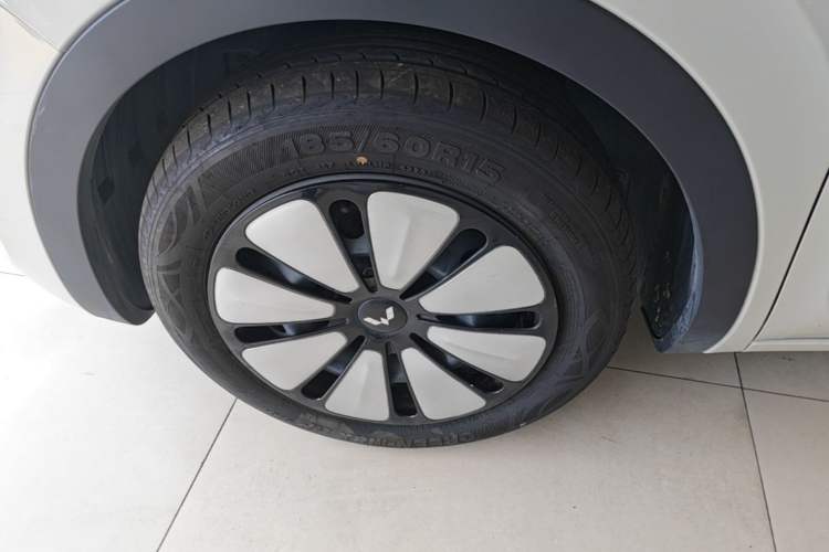 Used Wuling Bingo 2024 333 km Enjoyment Version Left Front Wheel Hub