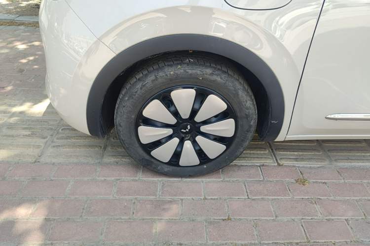 Used Wuling Bingo 2024 333 km Enjoyment Version Left Front Wheel Hub